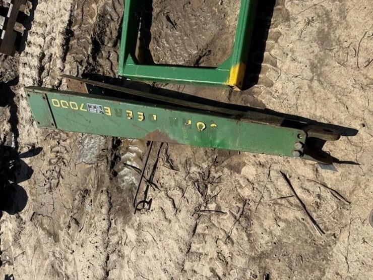 john-deere-7000-image-2