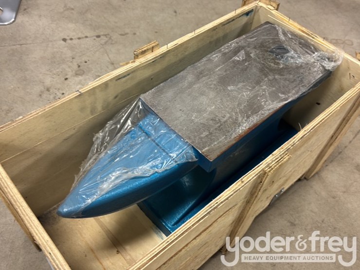 unused-200lb-cast-iron-anvil-image-6