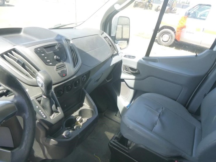2017-ford-transit-image-9