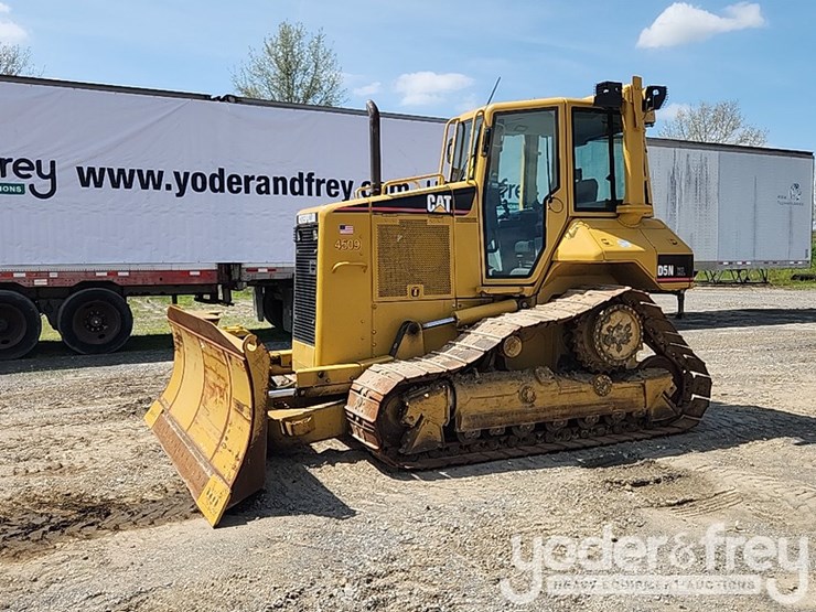2006-caterpillar-d5n-xl-image-1