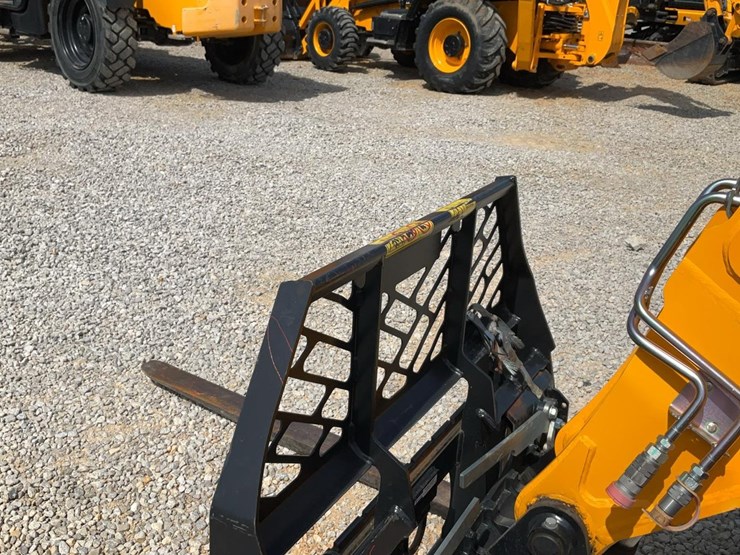 2023-jcb-505-20-image-13