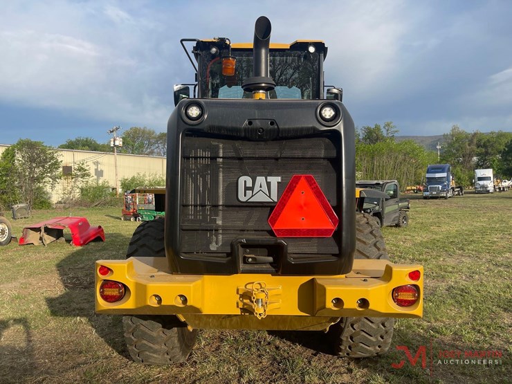 2026-caterpillar-926-image-15