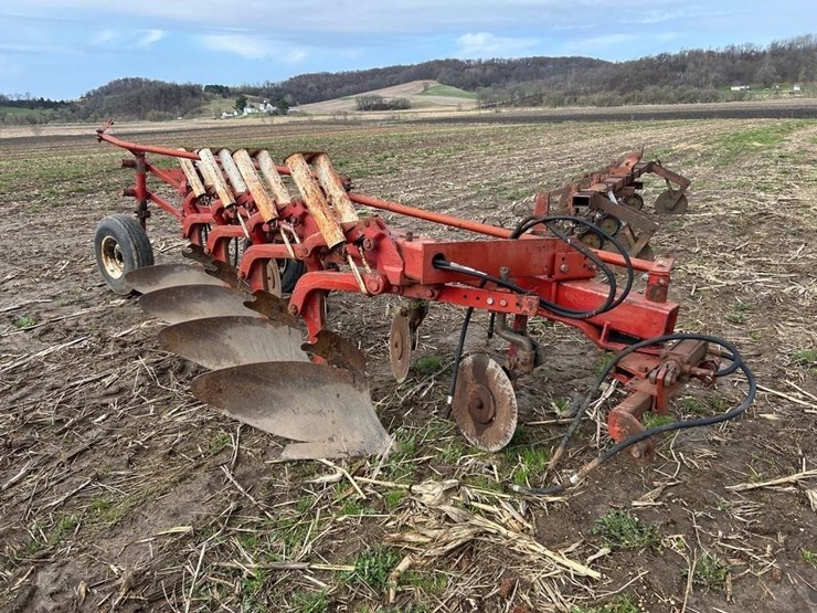 international-720-image-2