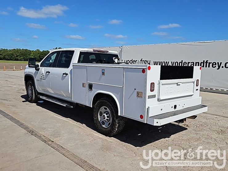 2022-chevrolet-2500hd-image-4