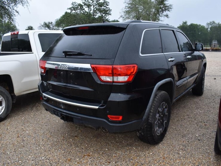 2012-jeep-grand-cherokee-image-3