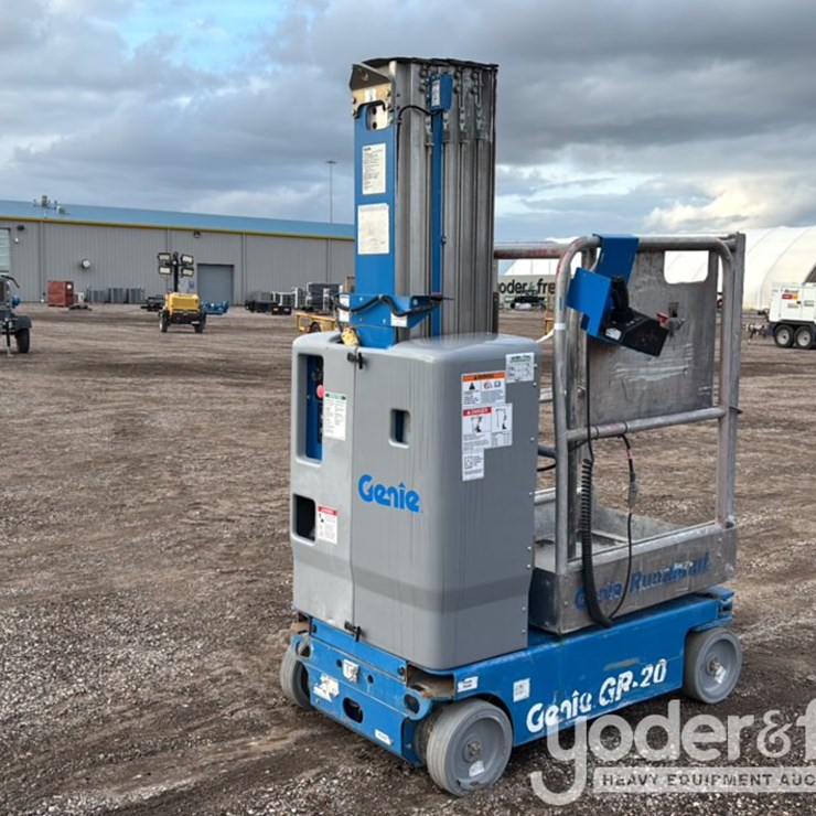 2017 GENIE GR20