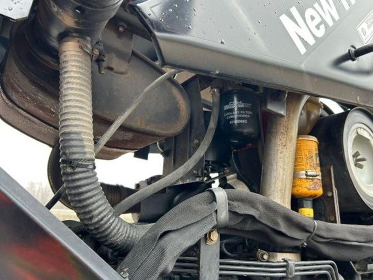 new-holland-tv6070-image-32