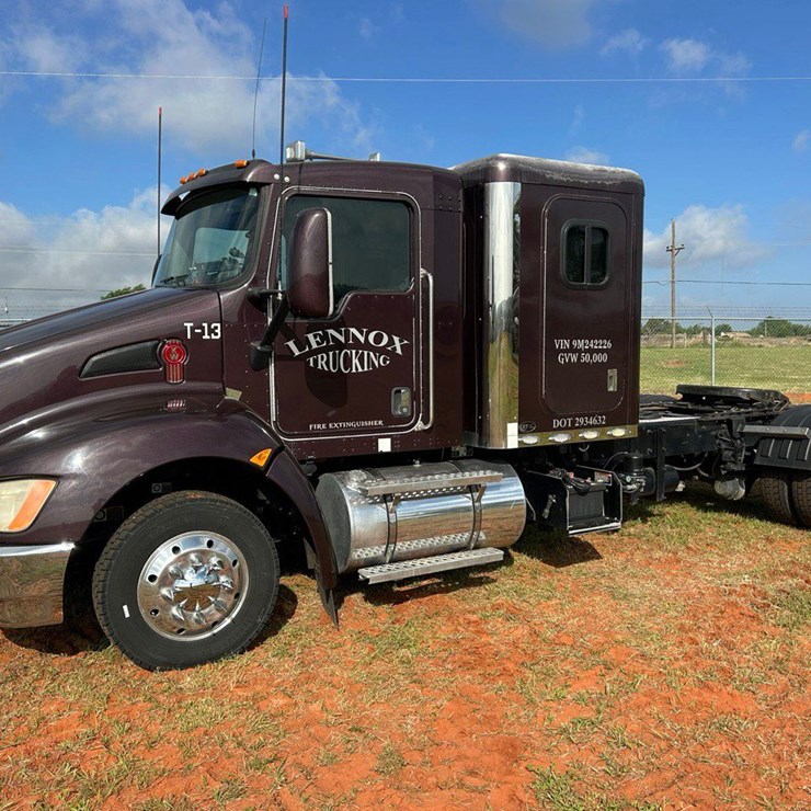 2009 KENWORTH T300