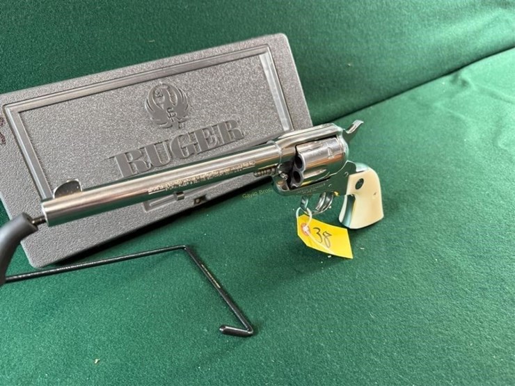 ruger-vaquero-44-mag-revolver-image-8