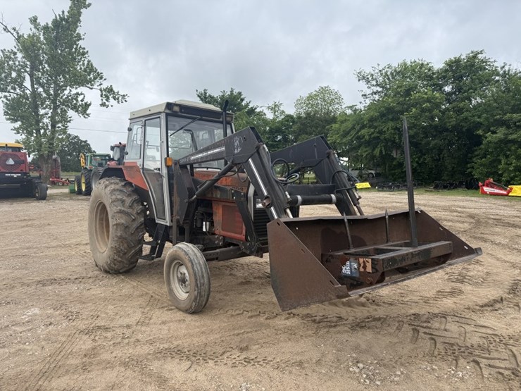 massey-ferguson-383-image-3