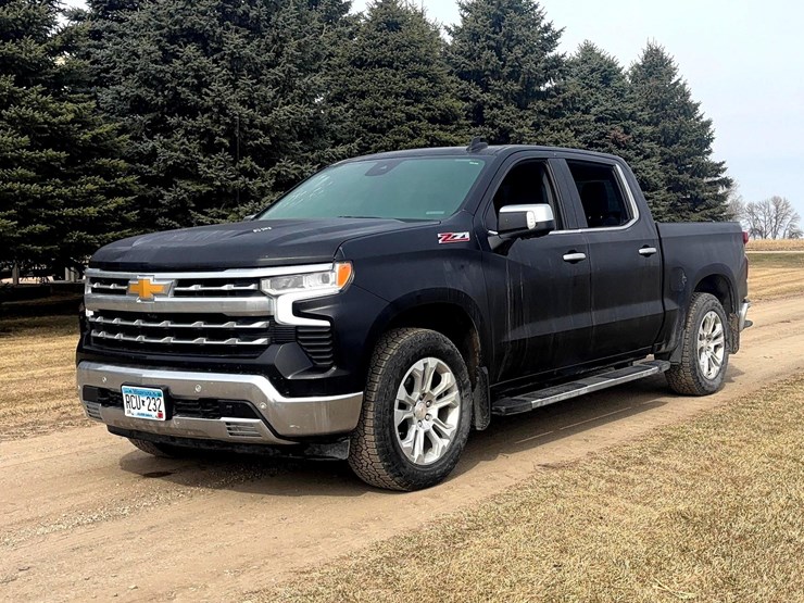 2024-chevrolet-silverado-1500-ltz-image-1