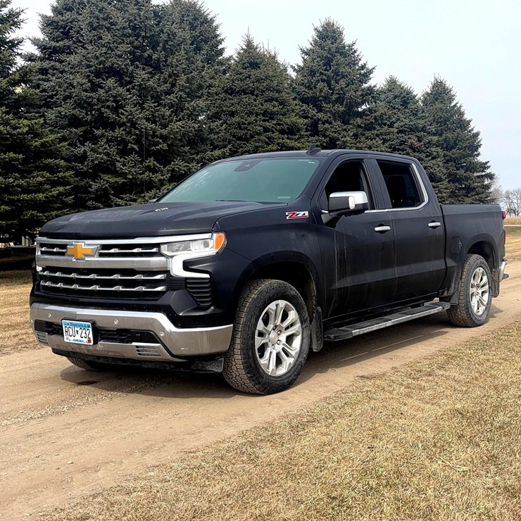 2024 CHEVROLET SILVERADO 1500 LTZ