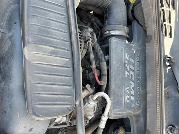 2004-dodge-durango-image-13