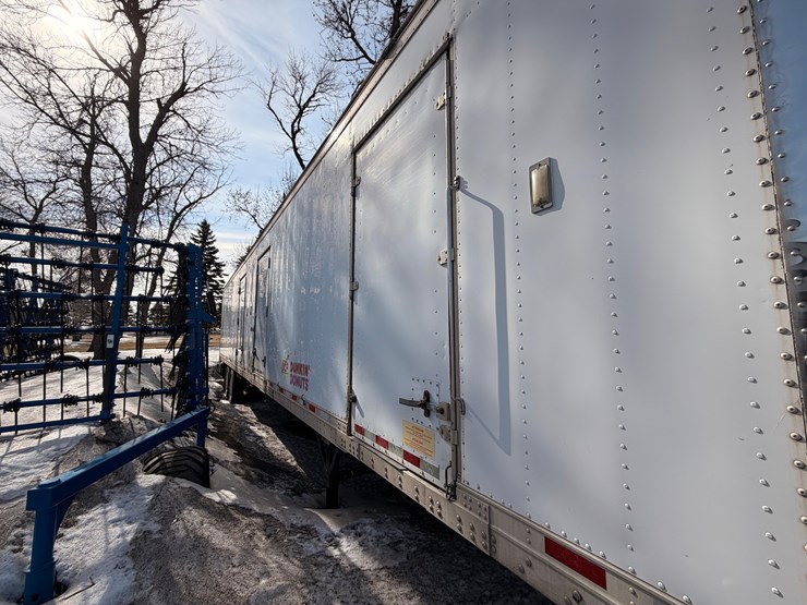 2014-great-dane-trailer-image-2