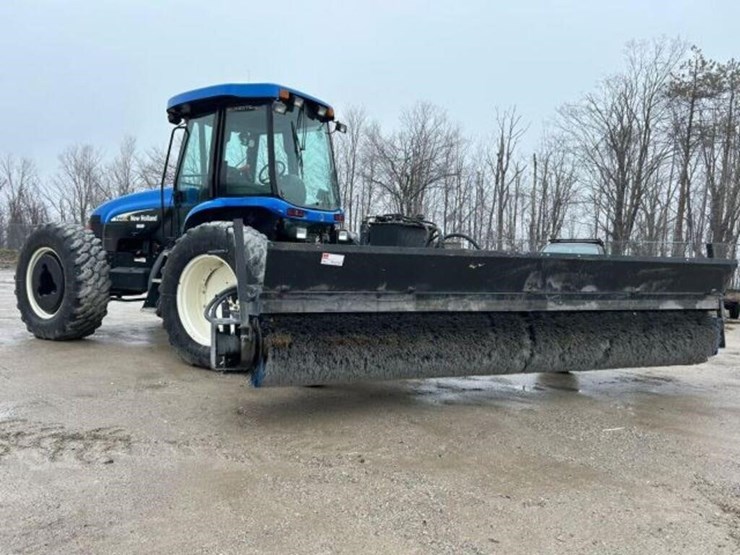 new-holland-tv6070-image-3