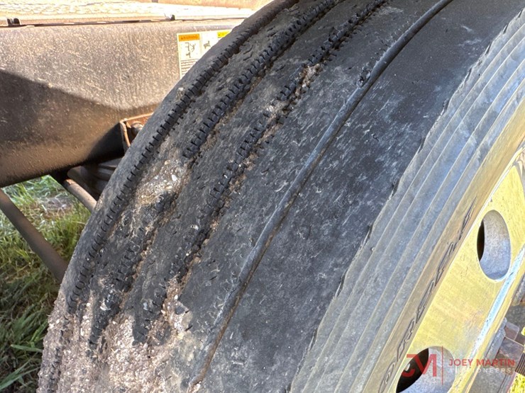 2017-kenworth-t880-image-26