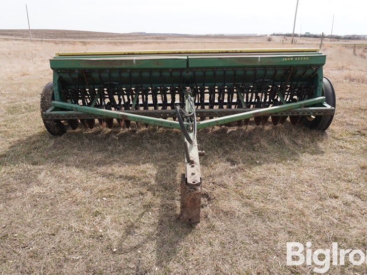 john-deere-8300-image-2