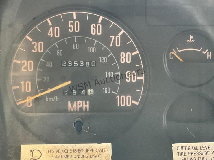 1998-isuzu-npr-image-17