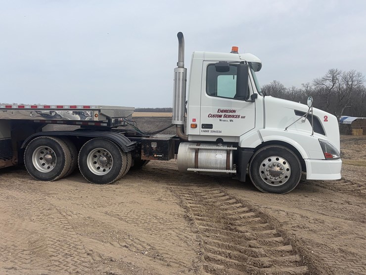 2006-volvo-vnlsemi-image-4