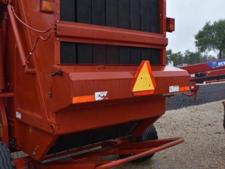 new-holland-br7090-image-8