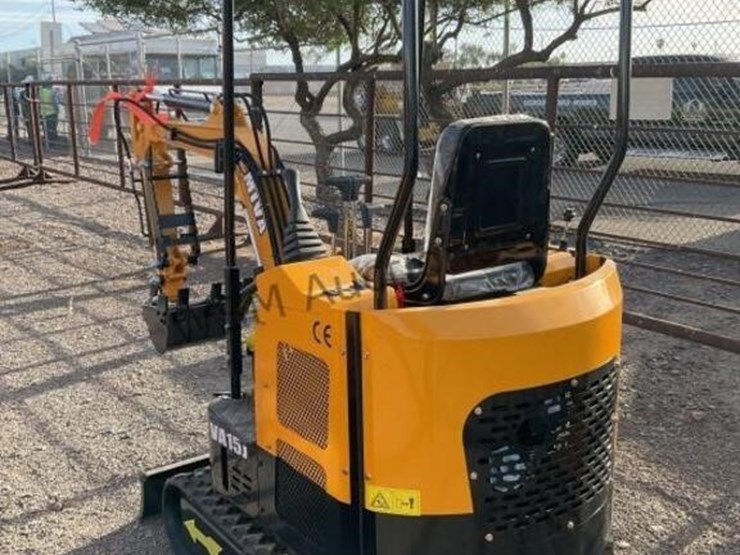 2026-miva-15-mini-excavator-image-3
