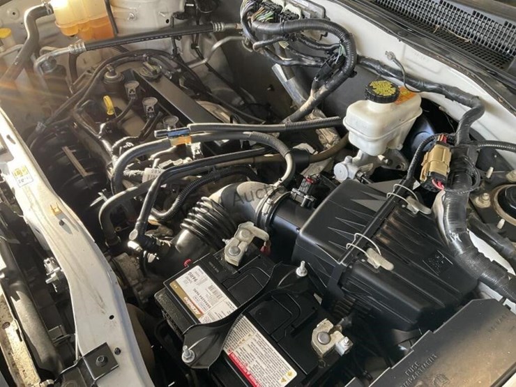 2011-ford-escape-xls-image-11