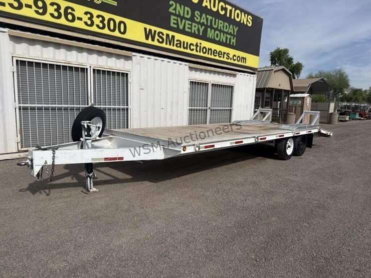 2010-f/b-trailer-image-2