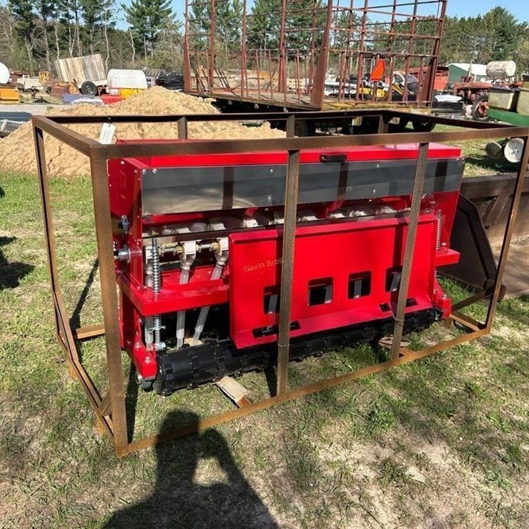 New 6' Skidsteer Mount Seeder