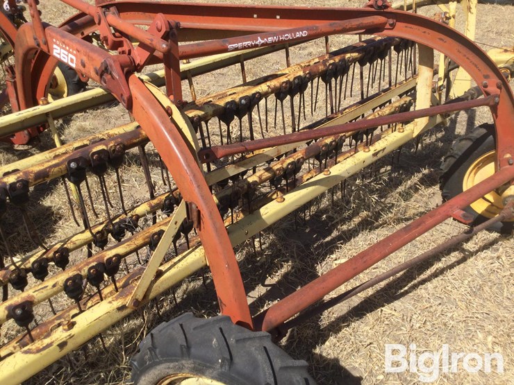 new-holland-260-image-20