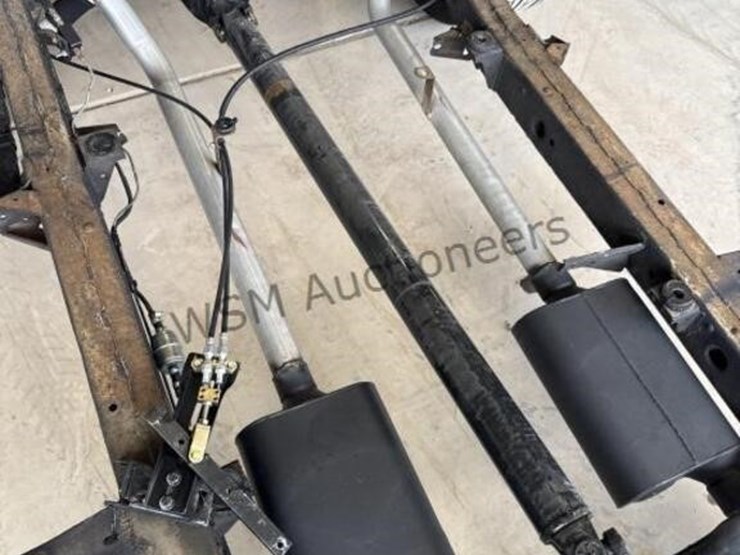 1955-chevy-nomad-chasis-w/-v8-engine,-trans,-curri-image-20