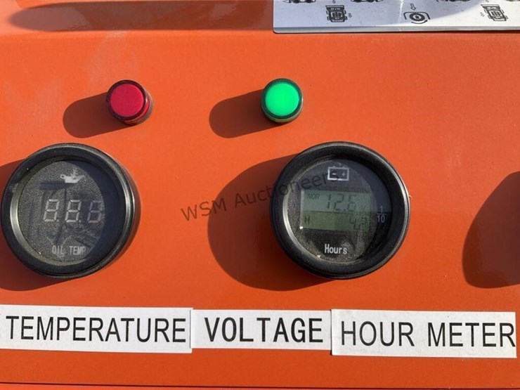 2026-sdl-36c-stand-up-skid-steer-image-9