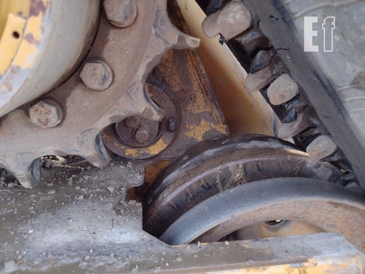 2020-caterpillar-259d3-image-12