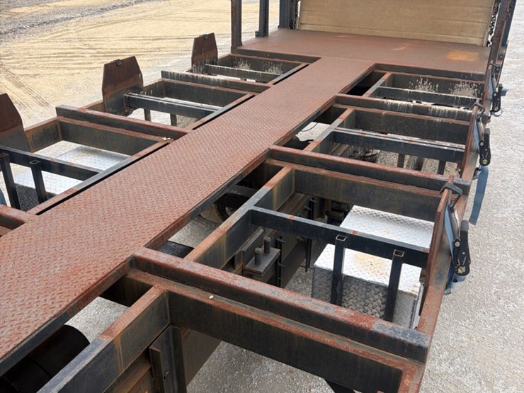 2012-peterbilt-337-image-16