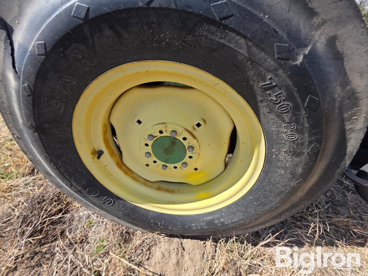 john-deere-8200-image-16