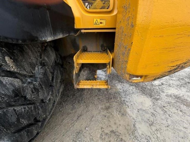 2012-volvo-l220g-image-35