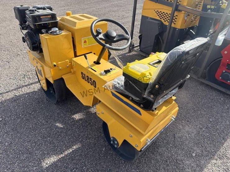 2026-sdl-850-vibratory-roller-image-4