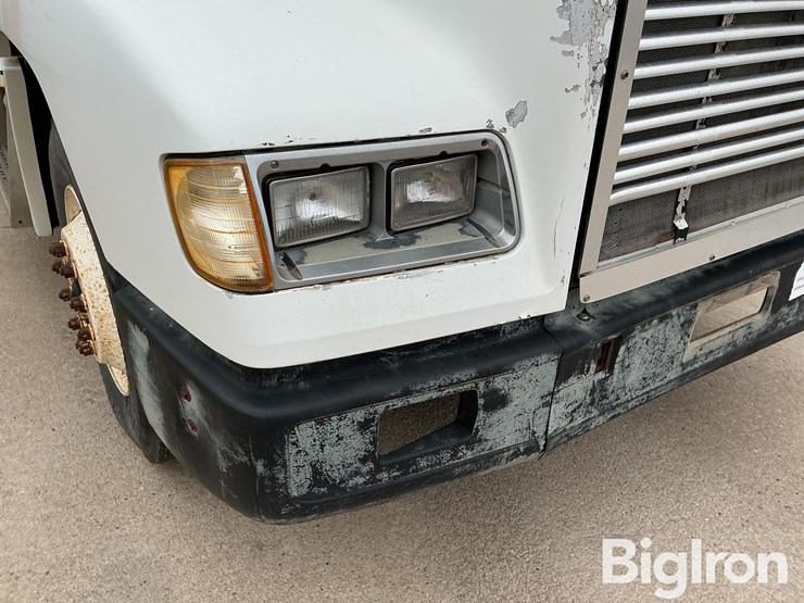 1995-freightliner-fld112-image-18