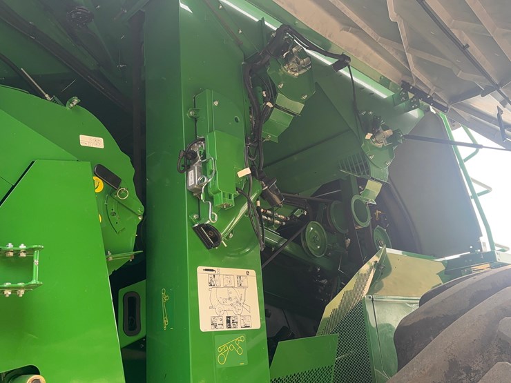 2023-john-deere-s780-image-24