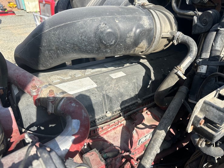 2019-massey-ferguson-8-image-43