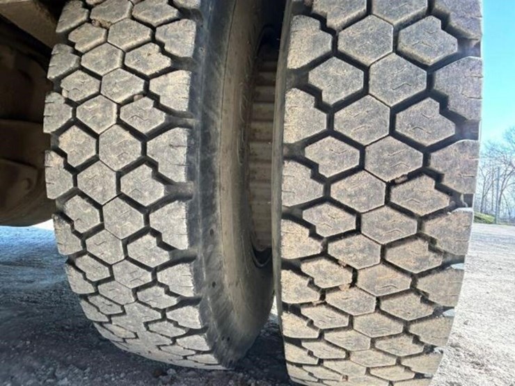 1996-ford-f700-image-81