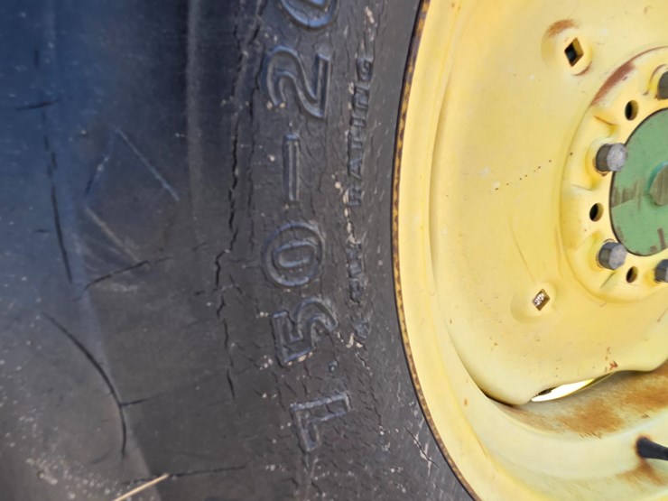 john-deere-8200-image-15