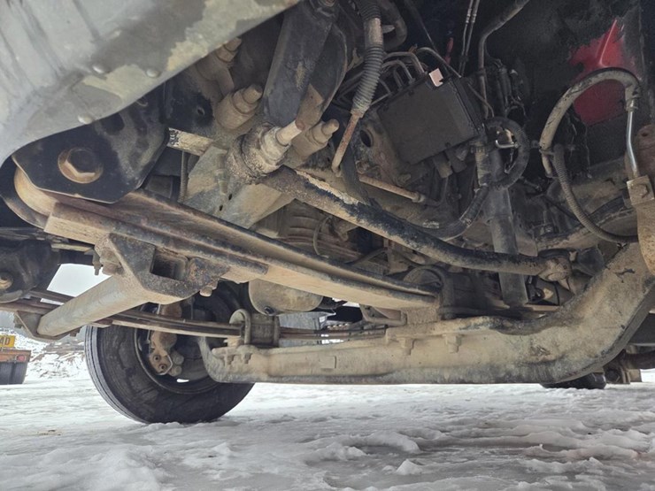 2005-massey-ferguson-8-image-30