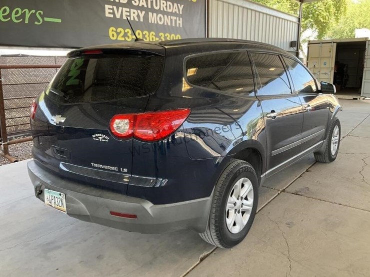 2012-chevrolet-traverse-ls-image-7