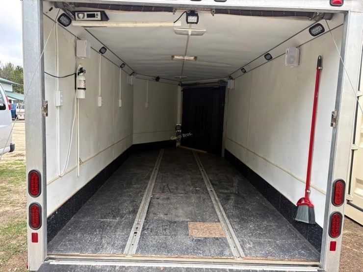 triton-tandem-axle-snowmobile-trailer-image-6