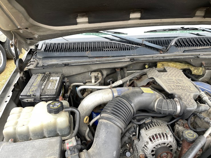 2003-gmc-sierra-2500-image-25