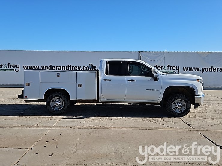 2022-chevrolet-2500hd-image-6