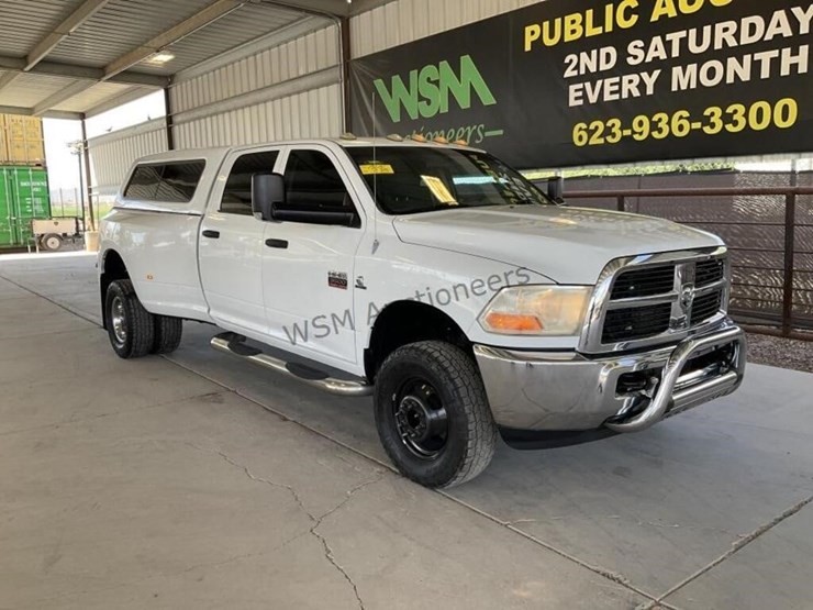 2012-dodge-3500-image-2