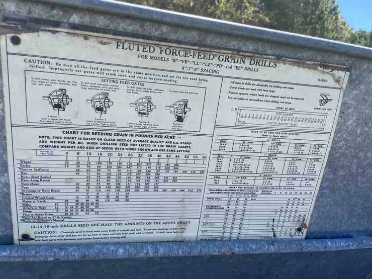 john-deere-12-image-9