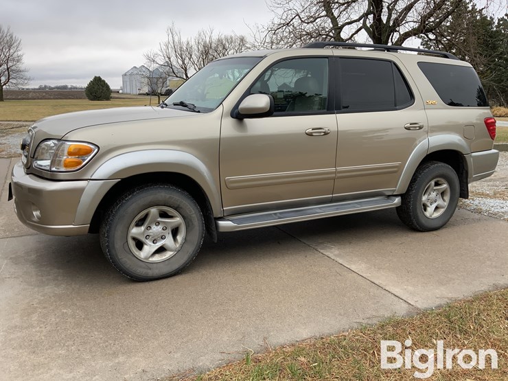 2002-toyota-sequoia-image-1