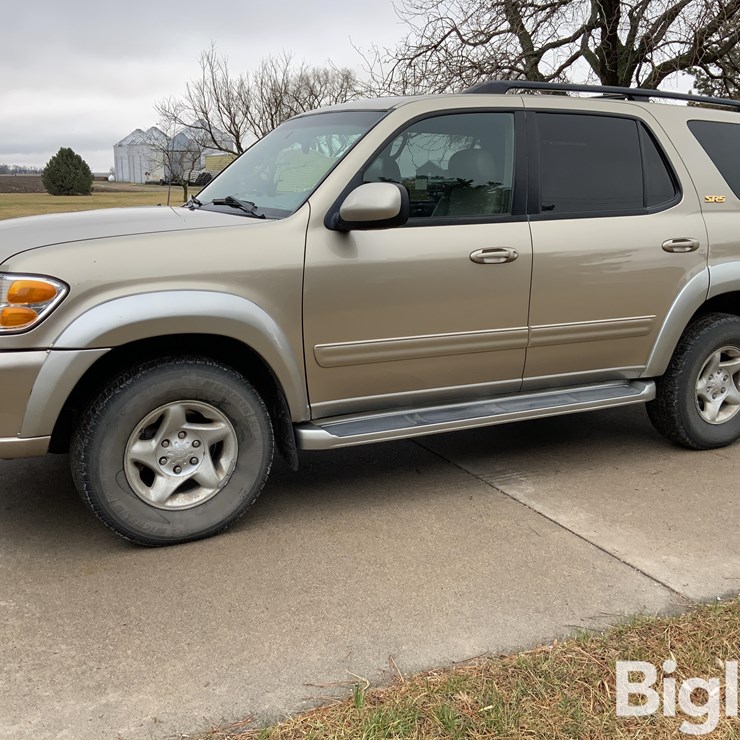 2002 TOYOTA SEQUOIA
